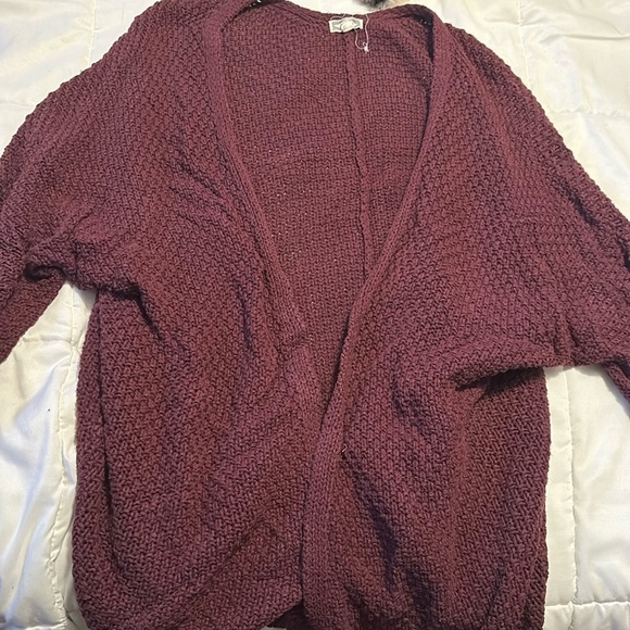 maroon cardigan - Picture 1 of 2